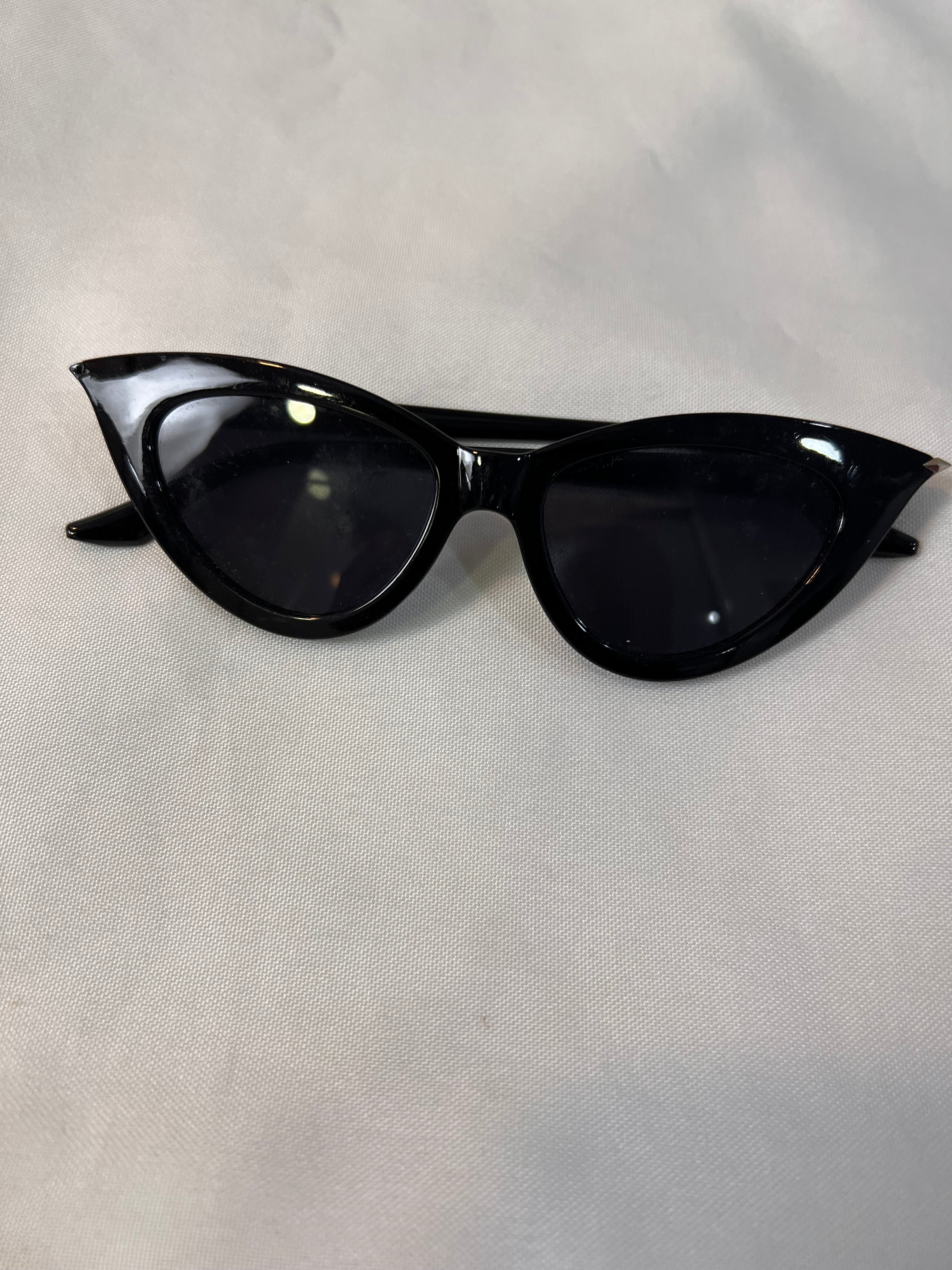 Óculos Retrô Gatinha Preto