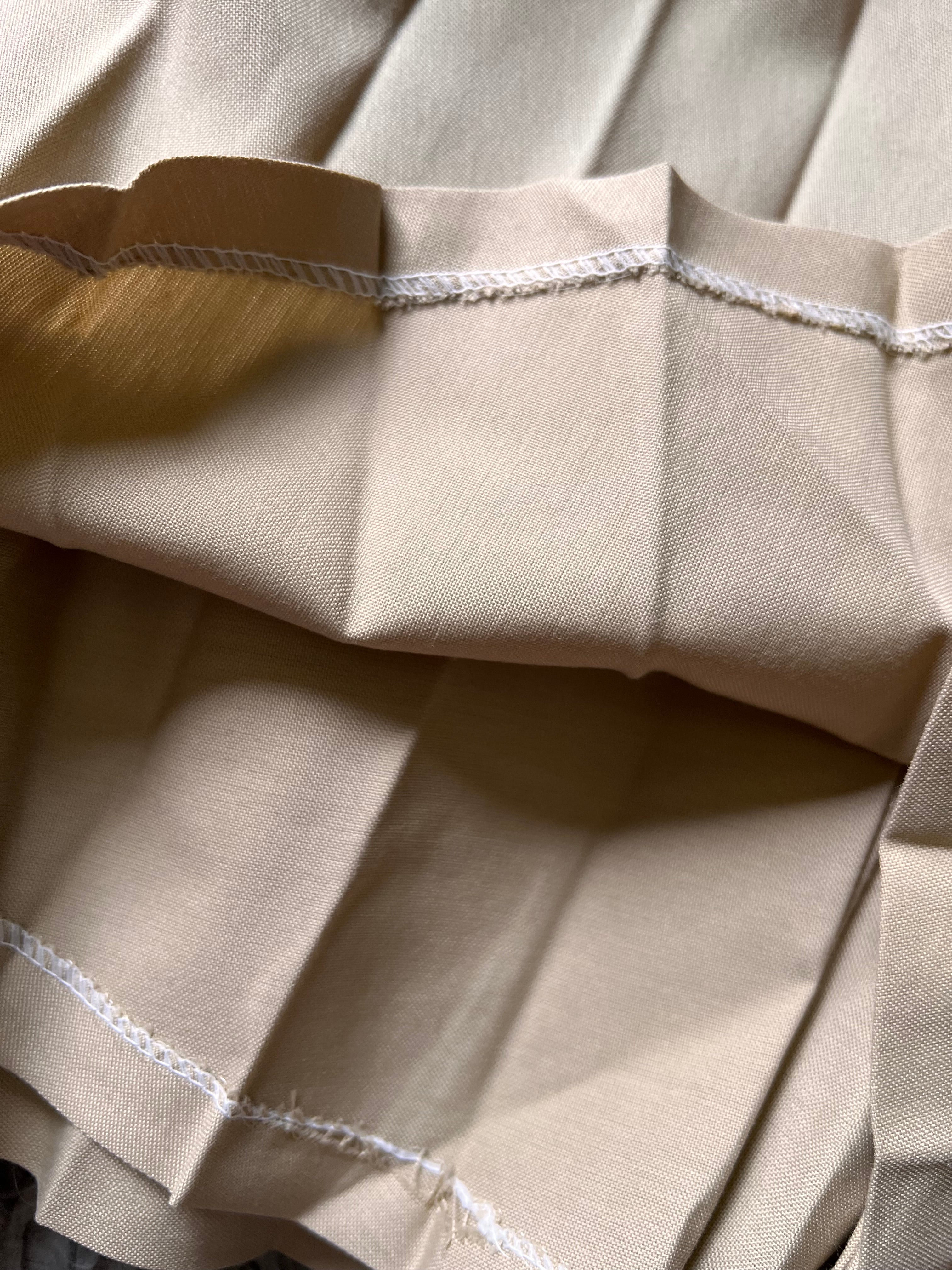 Saia Plissada Beige - tam (42\M)