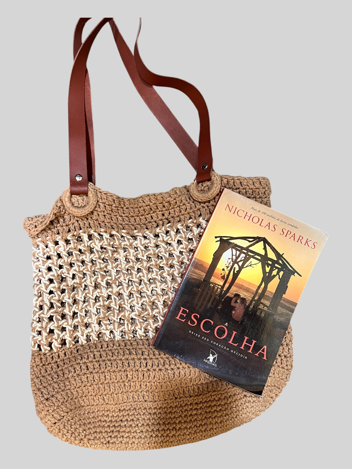 Kit Bolsa + Livro: A escolha Nichola Sparks + Bolsa Saco Crochê