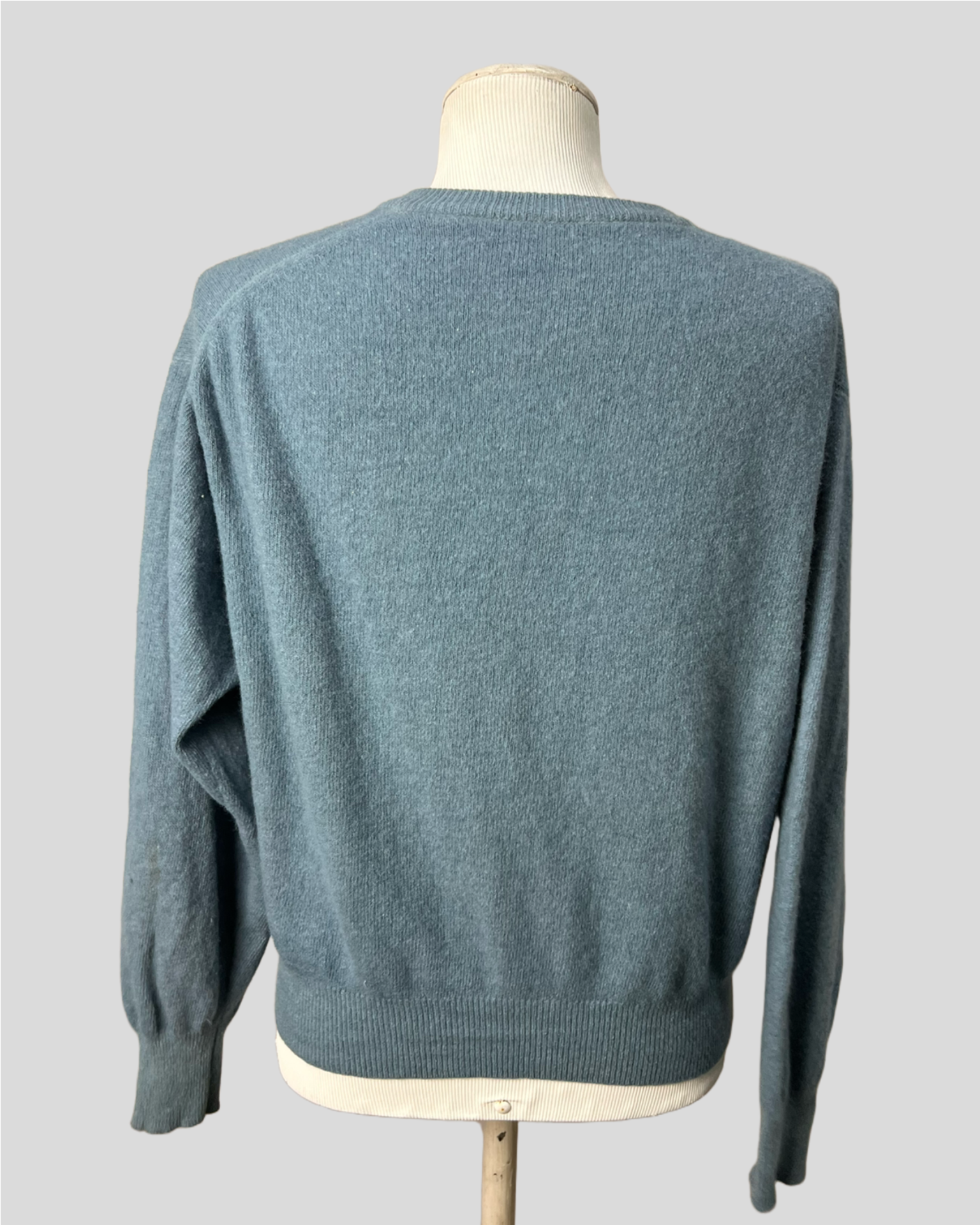 Cardigan Baby Blue — tam P