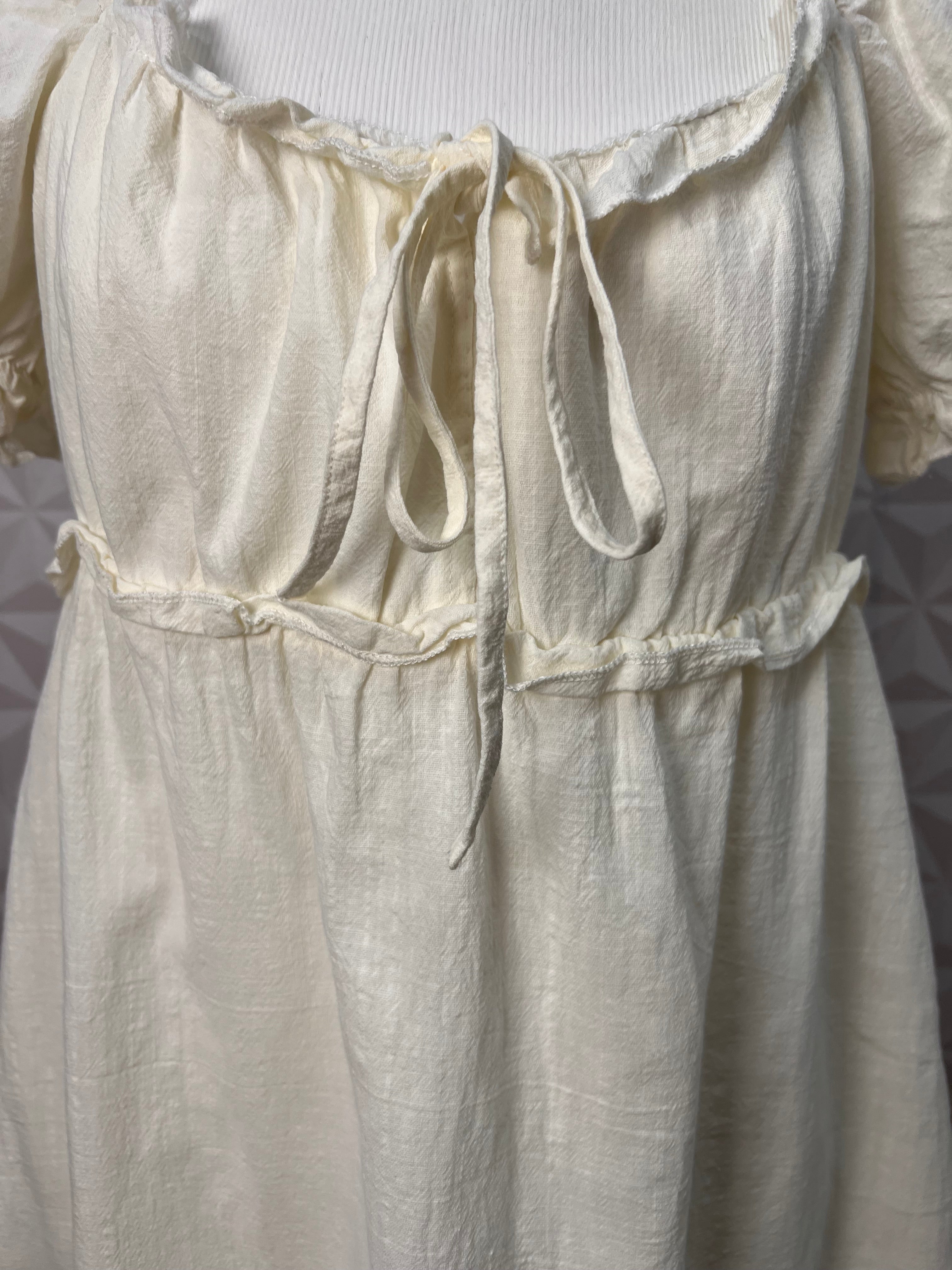 Vestido Urbanic — tam G