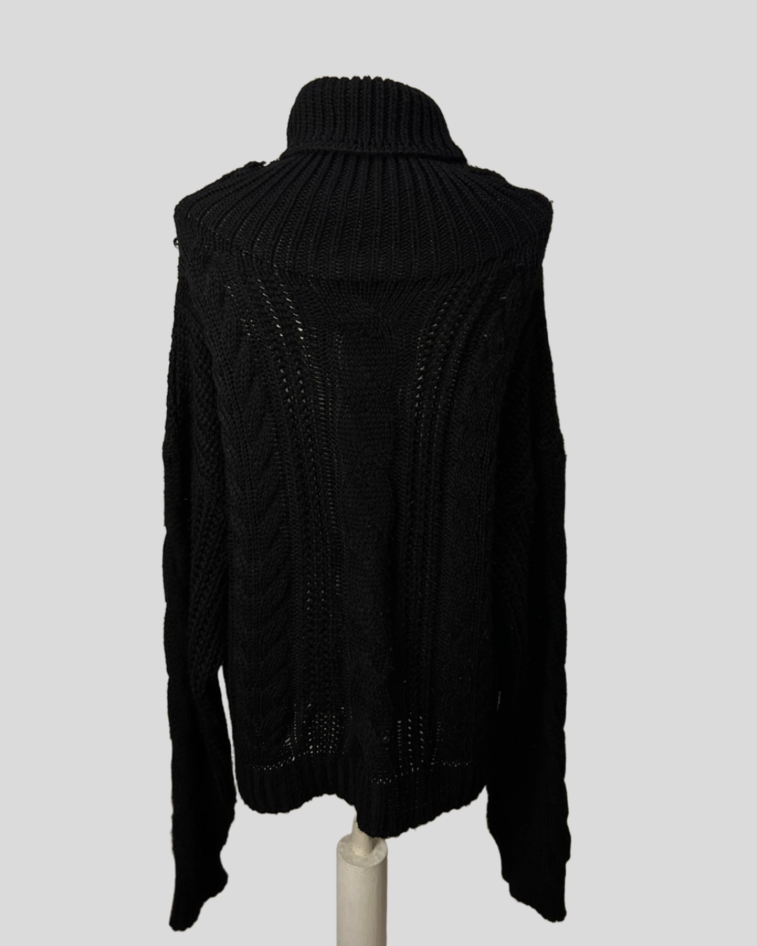 Tricô Preto Gola alta  — tam G
