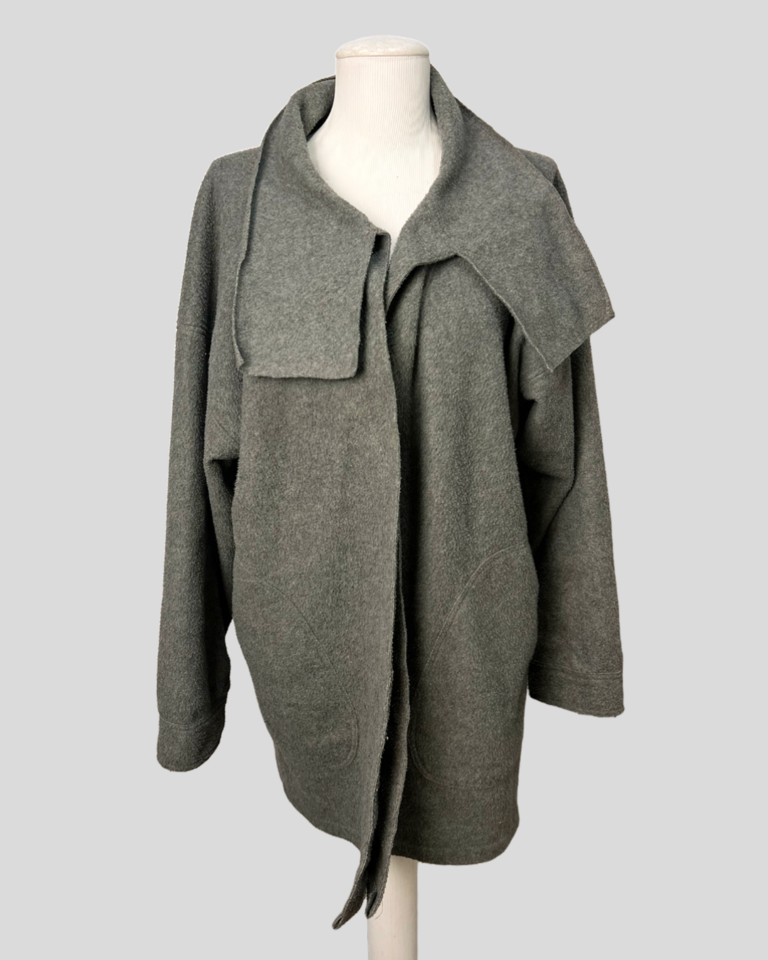Cardigan Alongado Cinza — tam G