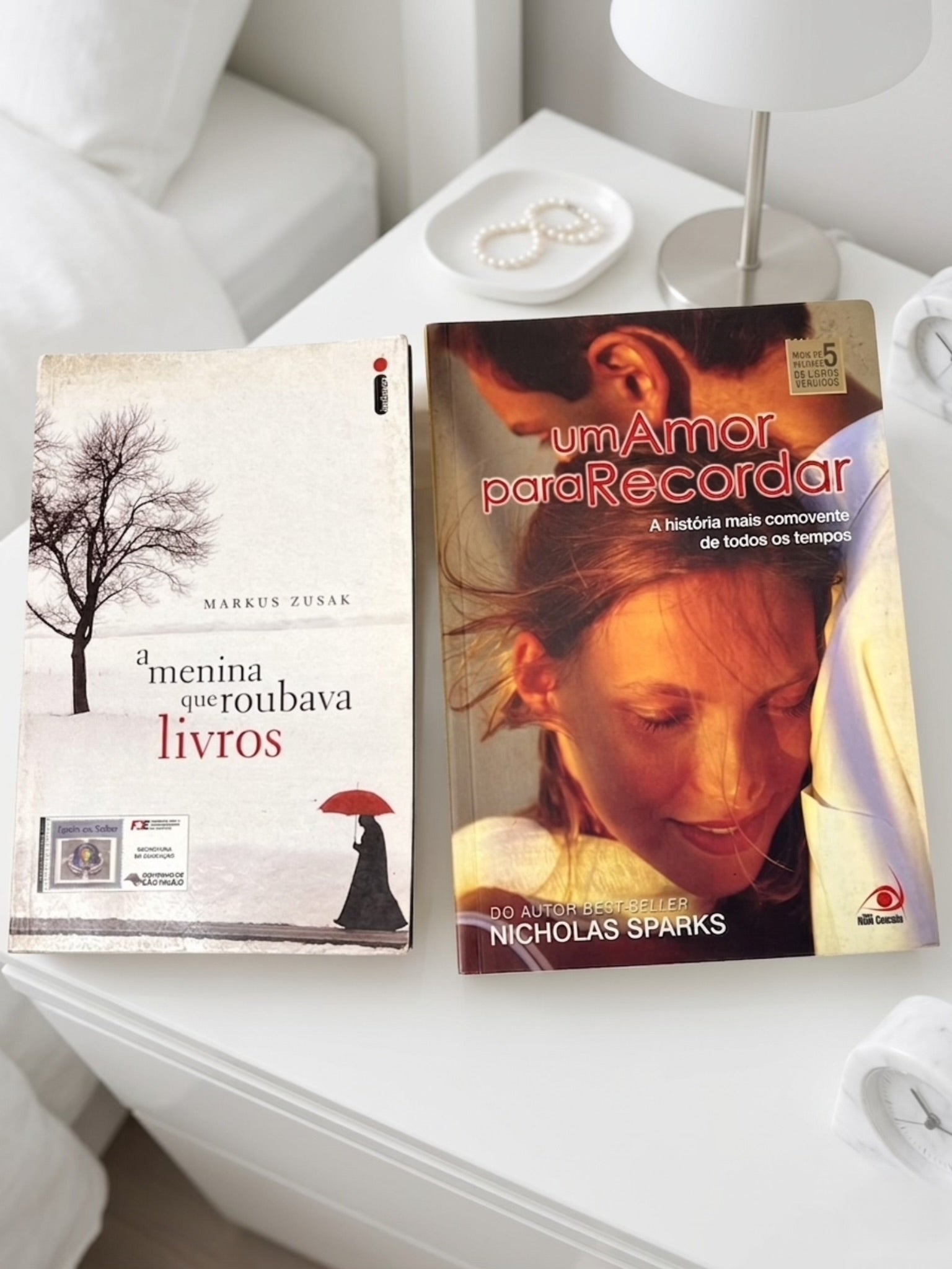 Kit 2 Livros: A menina que roubava livros + Um amor para recordar