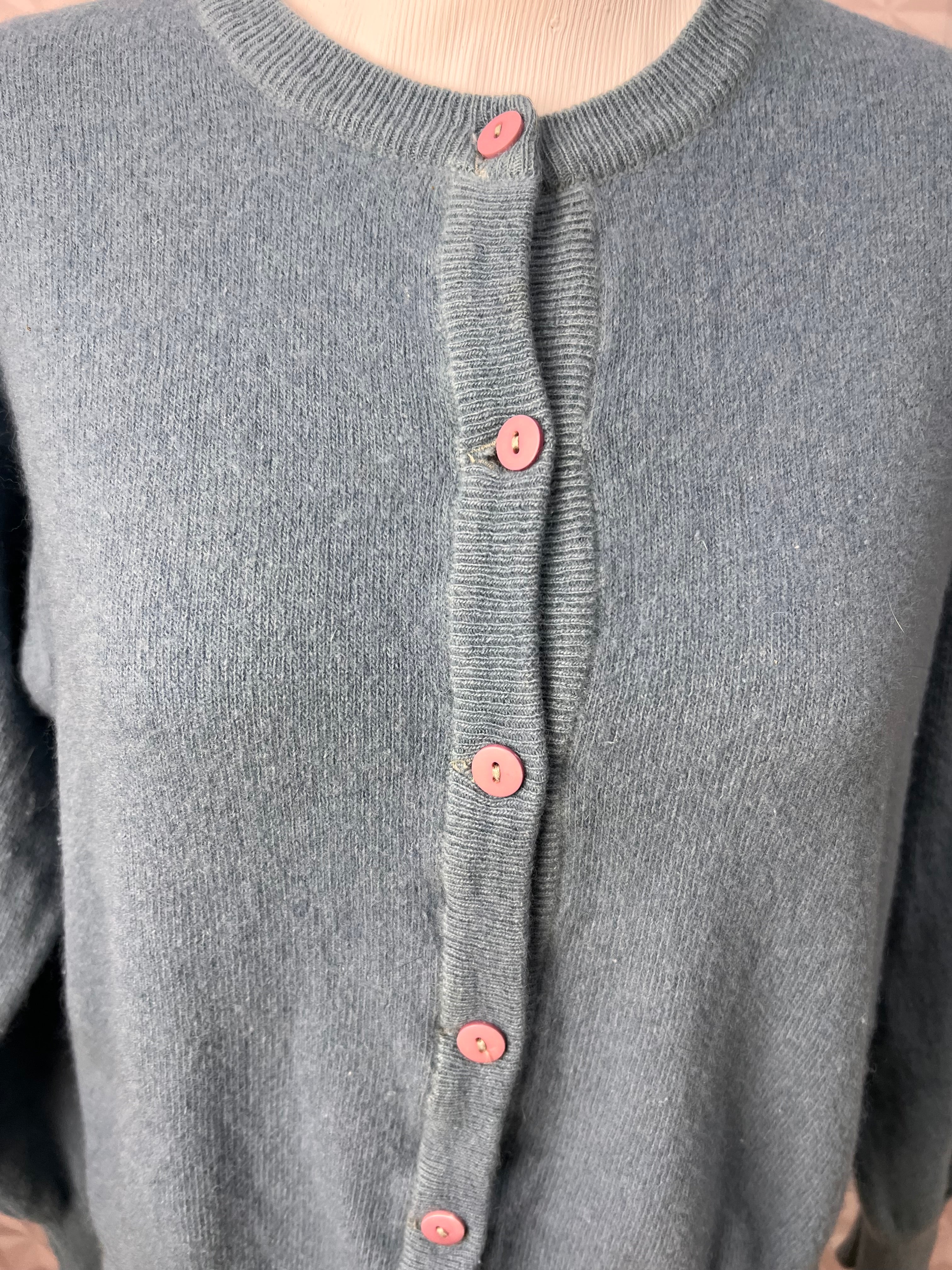Cardigan Baby Blue — tam P