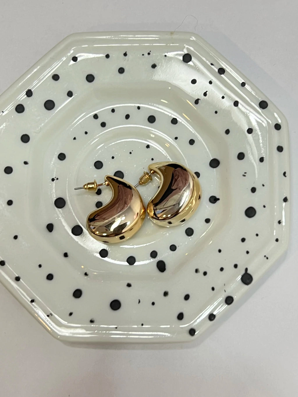 Brinco gota gold